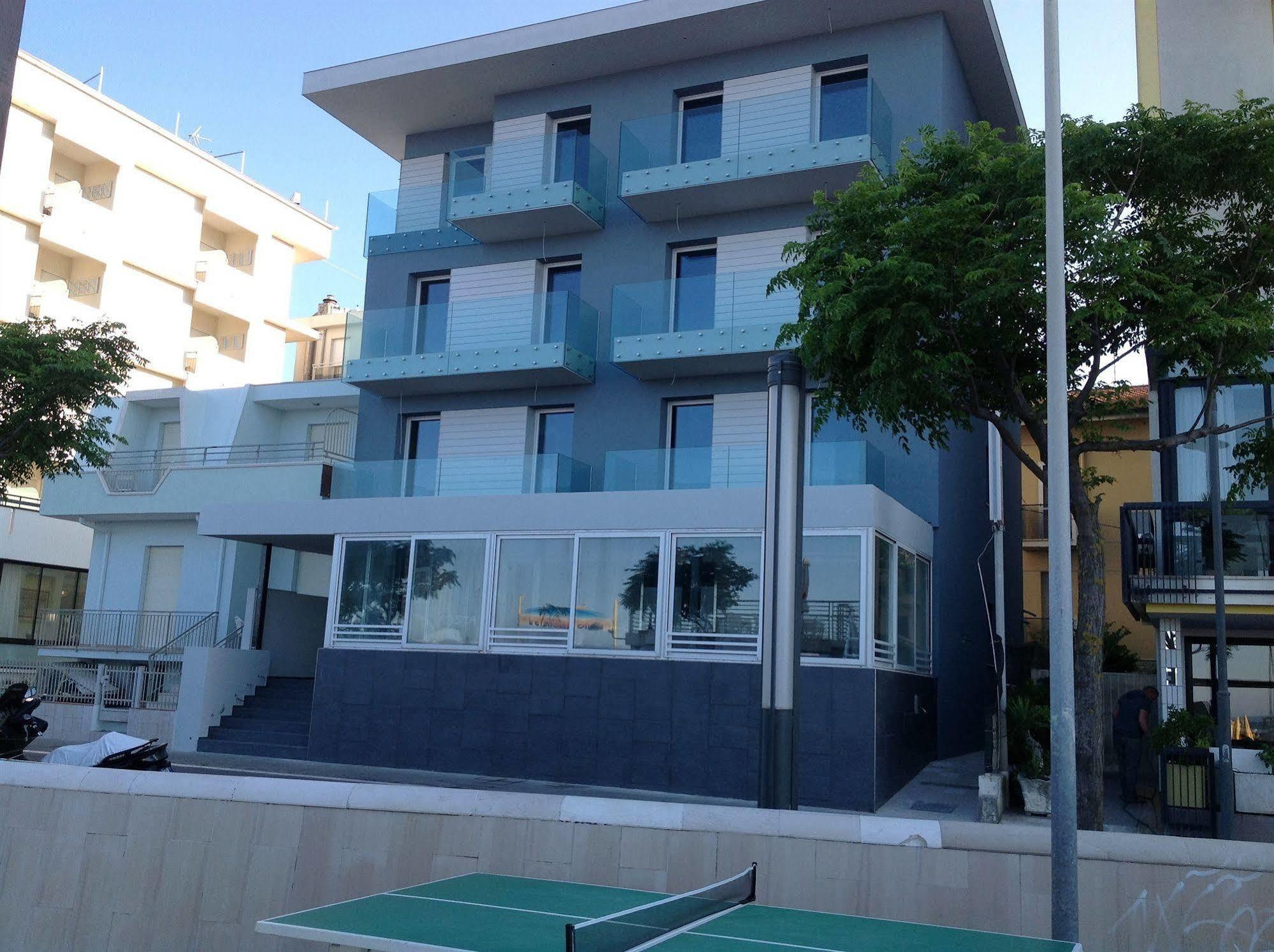 Bell Suite Hotel Bellaria-Igea Marina Buitenkant foto