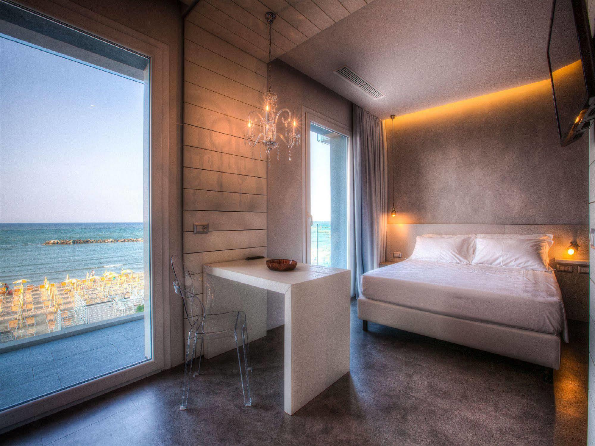 Bell Suite Hotel Bellaria-Igea Marina Buitenkant foto